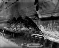 Photo - DE-401 Hull Damage